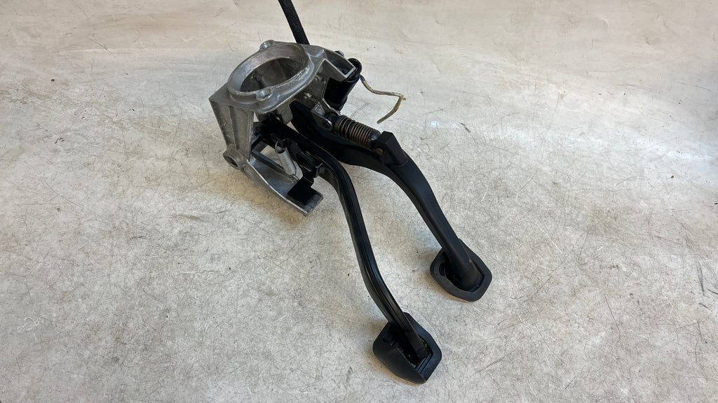 BMW E82 E88 1 Series/E9X 3 Series Manual Transmission Clutch/Brake Ped