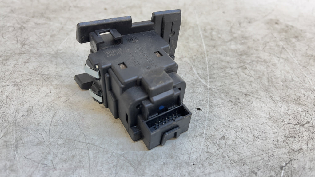 BMW E9X Ignition Key Reader 6954719 Proper Parts Co