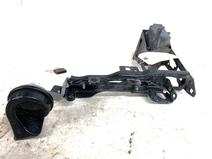 BMW F30 F31 F32 F33 F34 F36 3 & 4 Series Right/Passenger Side Headlight Bracket 51647245792