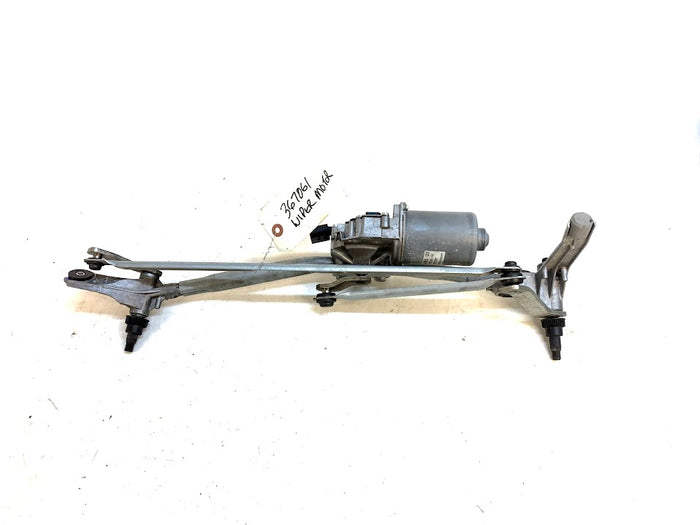 BMW E93 E92 E91 E90 3 Series Wiper Linkage W/Motor 61617161711/6978263