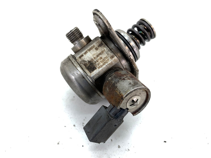 BMW E90 E92 E93 335i 335xi N55 High Pressure Fuel Pump/HPFP 7610761 *DAMAGED*