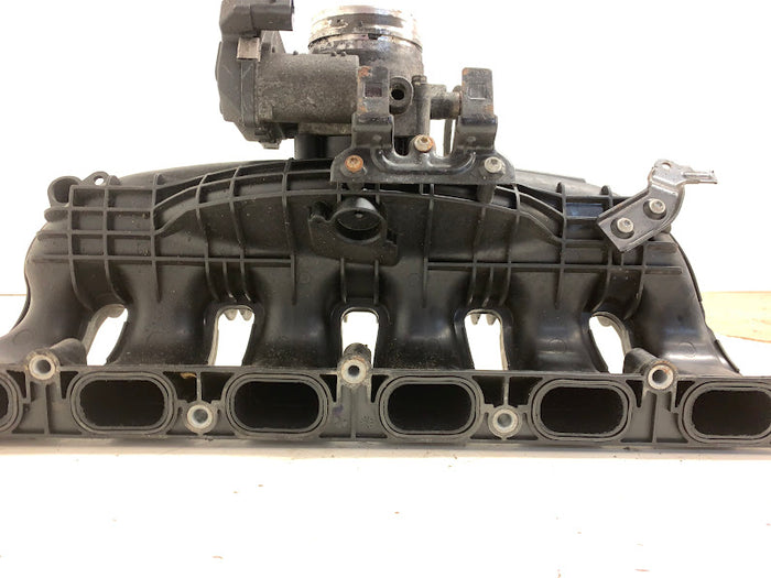 BMW E90 E91 E92 E93 335I Turbo Intake Manifold 7564678 THROTTLE BODY NOT INCLUDED