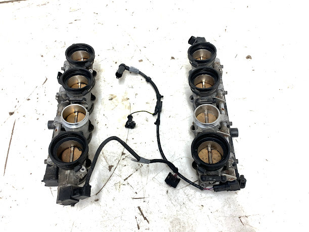 BMW E90 E92 E93 M3 S65 Left/Right Individual Throttle Bodies 7838261/7838260