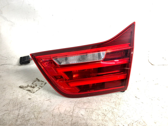 BMW F32 F33 F36 435i 428i 440i 428i Pre-LCI Right/Passenger Side Inner Tail Light 7296102