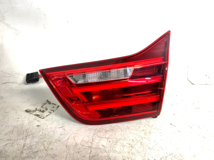 BMW F32 F33 F36 435i 428i 440i 428i Pre-LCI Right/Passenger Side Inner Tail Light 7296102