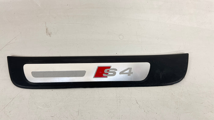 AUDI B8/8K S4 DOOR SILL TRIM REAR LEFT 8K0853375