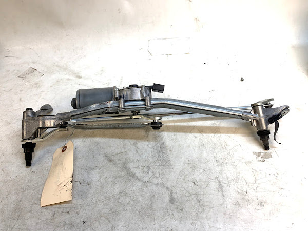 BMW E92 E93 E90 M3 Windshield Wiper Linkage/Motor 7161711