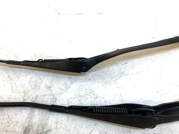 BMW E92 E93 E90 M3 Left/Right Windshield Wiper Arms 7253397/7253386