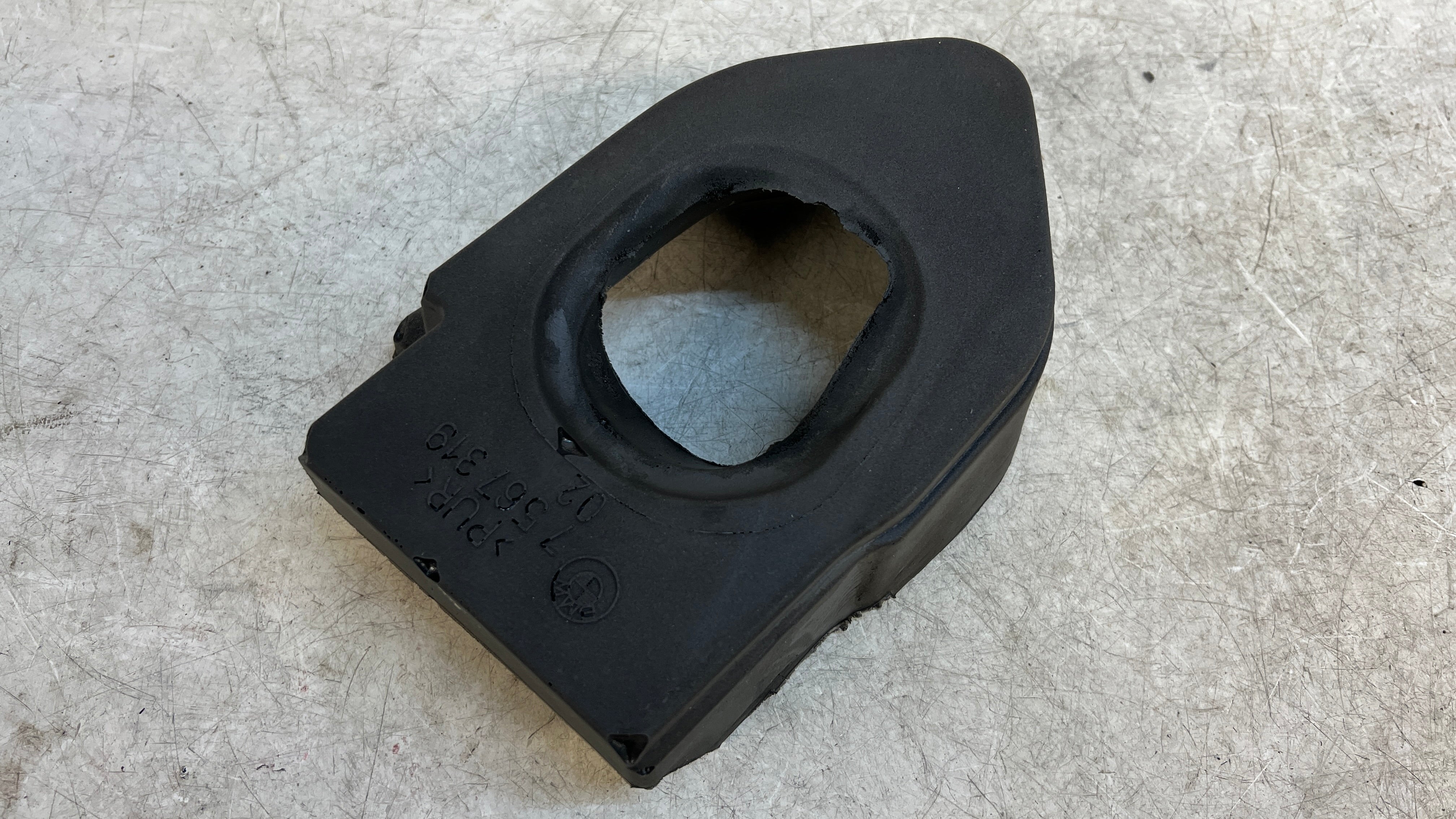 BMW E9X Manual Transmission Shifter Foam 7567319 – Proper Parts Co