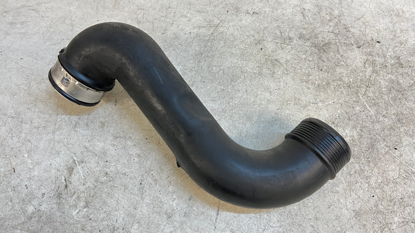 BMW E92 E93 E90 335xi 335i N54 Left/Driver Side Intercooler Chargepipe 7590304