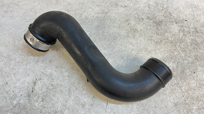 BMW E92 E93 E90 335xi 335i N54 Left/Driver Side Intercooler Chargepipe 7590304