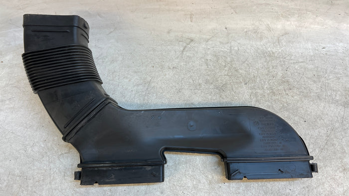 BMW E92 E93 335xi 335i N55 Engine Intake Air Scoop Duct 7541737