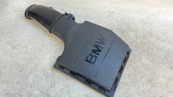 BMW E92 E93 E90 335xi 335i N55 Engine Air Intake Filter Housing Top 70373005