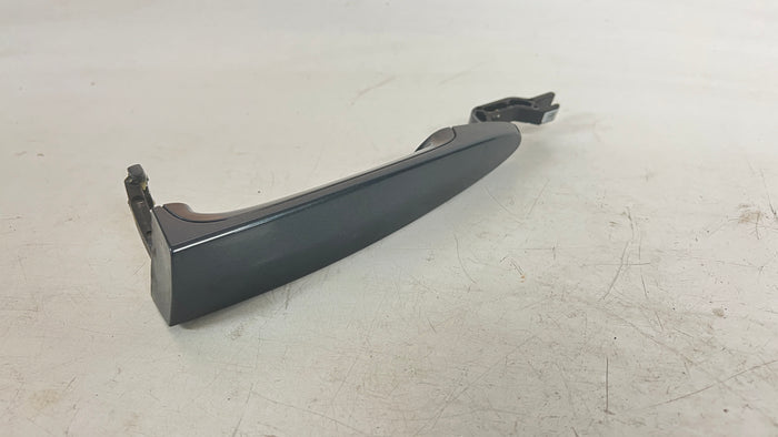 BMW F32 DRIVER DOOR HANDLE MINERAL GREY METALLIC (B39)