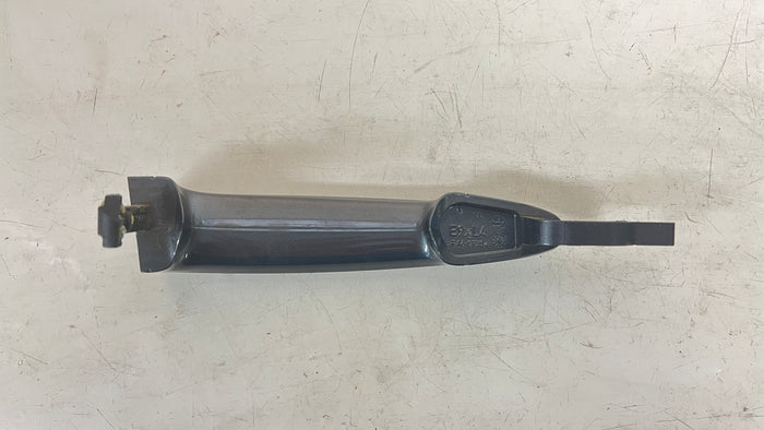 BMW F32 DRIVER DOOR HANDLE MINERAL GREY METALLIC (B39)