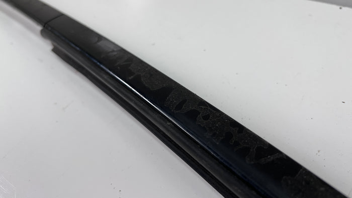 BMW F32 SHADOWLINE UPPER TRIM RIGHT 51377433346