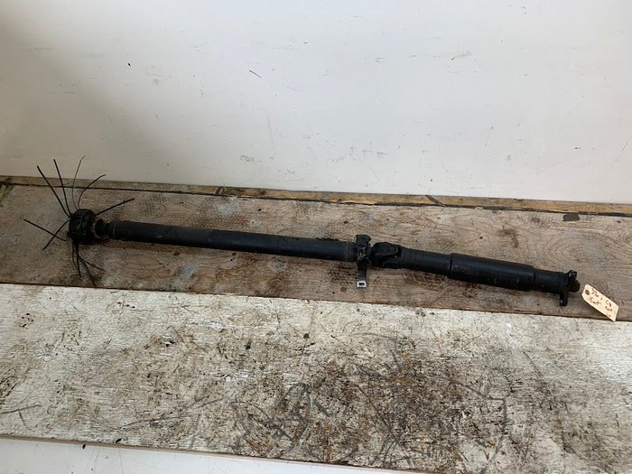 BMW E46 330ci 330i ZHP M54 6 Speed Manual RWD Driveshaft 7523913