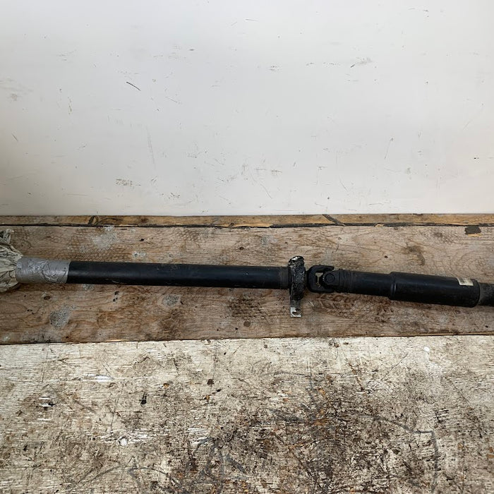 Bmw E46 Zhp 6 Speed Manual Rwd Driveshaft 2  7523913