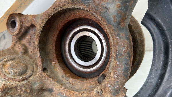 BMW E9X FRONT LEFT HUB ASSEMBLY (All-Wheel Drive/AWD/xDrive) 31216768995