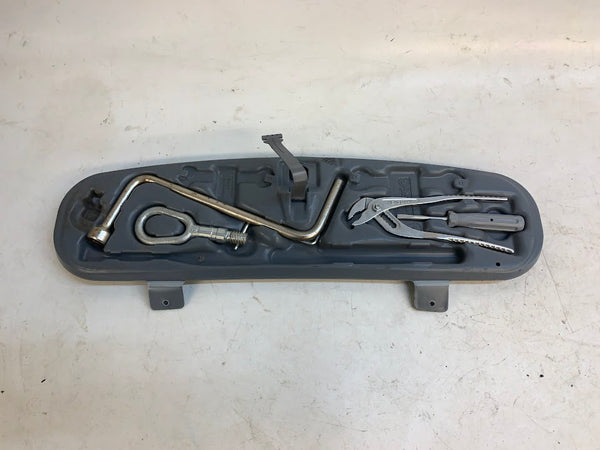 BMW E46 3 Series Coupe/Sedan Trunk Tool Kit 71111094910