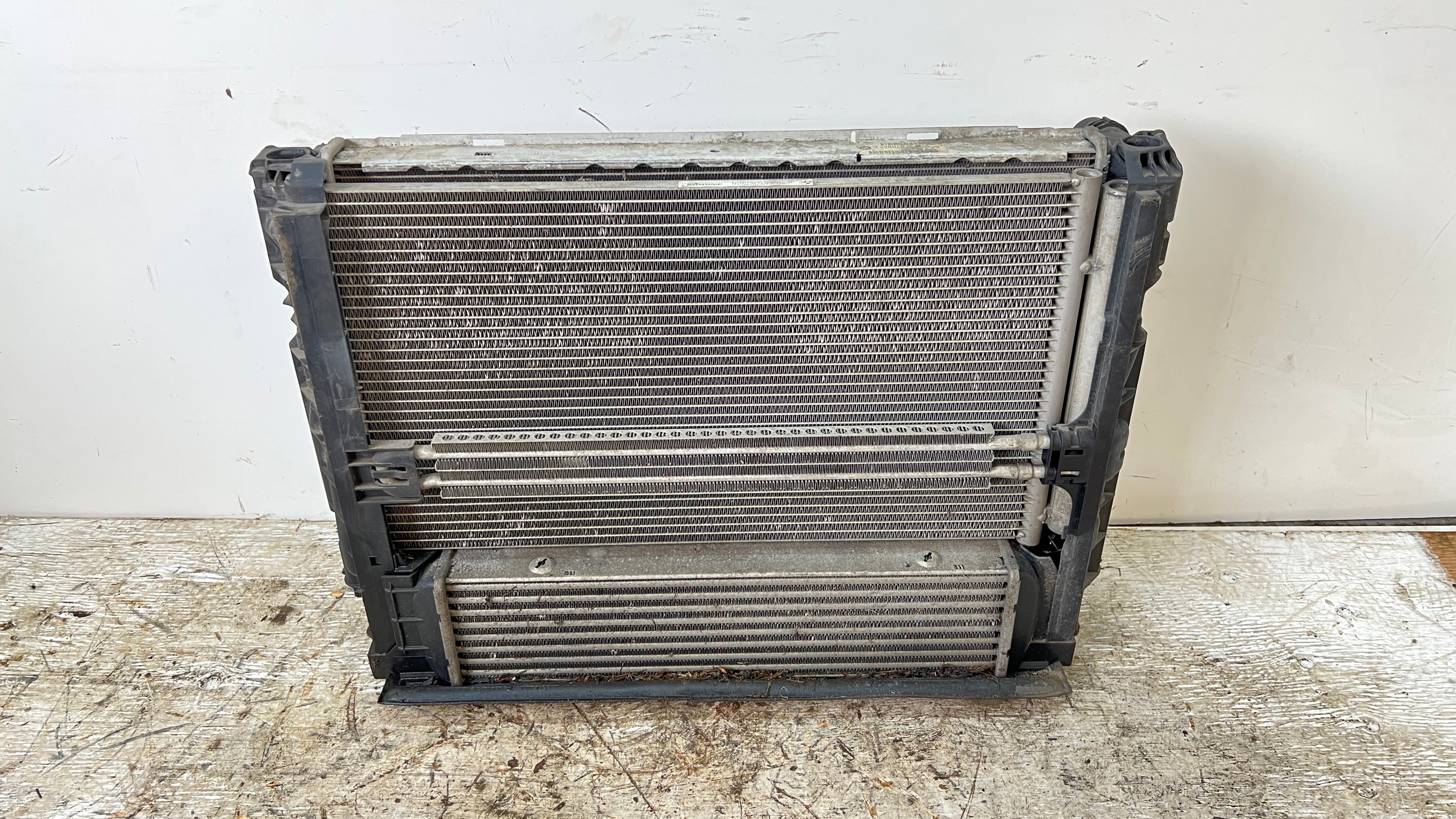BMW E92 E93 E90 335xi 335i N54 N55 Manual Radiator/AC Condenser/Interc ...