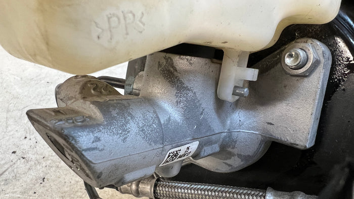 BMW E92 E93 E90 335xi 335i N54 N55 Brake Booster & Master Cylinder Assembly 6785648/34336785664