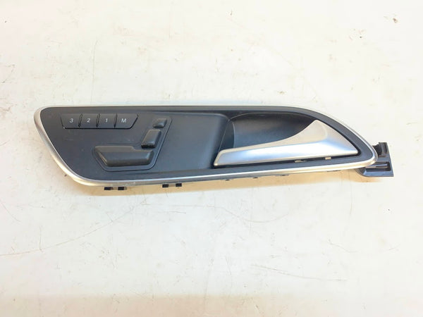 Mercedes-Benz C117 CLA250 Right/Passenger Side Interior Door Handle W/Seat Buttons A2467600