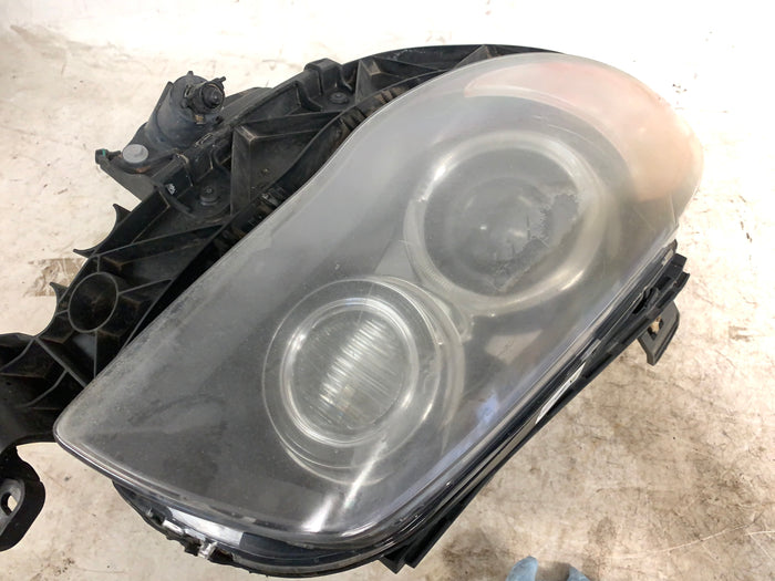 BMW E82 E88 135i 128i Pre-LCI Passenger/Right Side Adaptive Xenon Headlight W/Bracket 7181286 *DAMAGED*