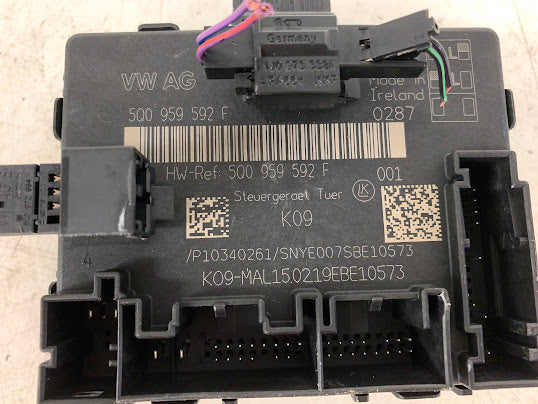 Audi 8V RS3 Right Front Door Window Control Module 5Q0959592 *Damage*