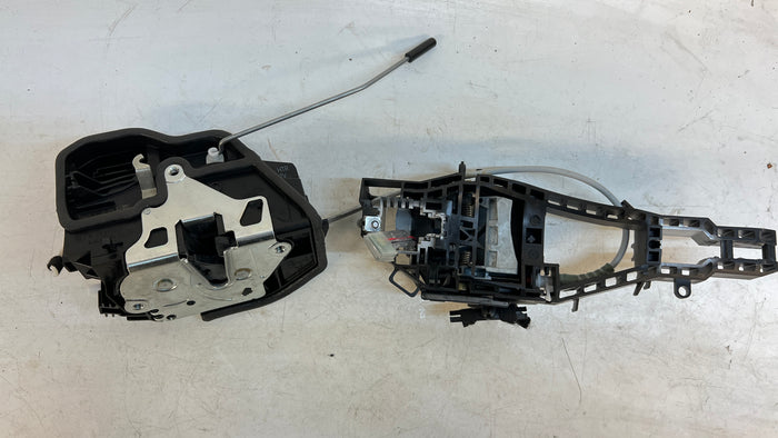 BMW F30/F31/F34/F36/F80 DOOR LOCK ACTUATOR & CARRIER REAR LEFT 7229459