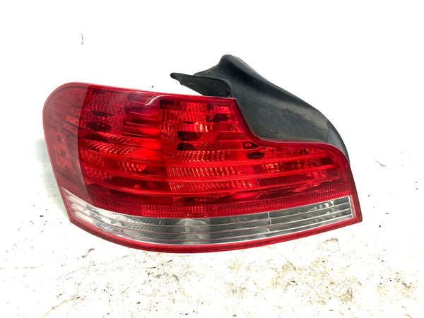 BMW E82 E88 128i 135i Pre-LCI Left/Driver Side Tail Light 7285641