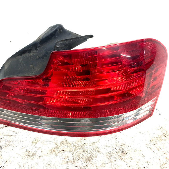 BMW E82 E88 128i 135i Pre-LCI Right/Passenger Side Tail Light 7285642