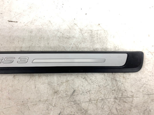 Audi 8V RS3 Right/Passenger Side Front Illuminated Door Sill 8V4947418C *DAMAGED*