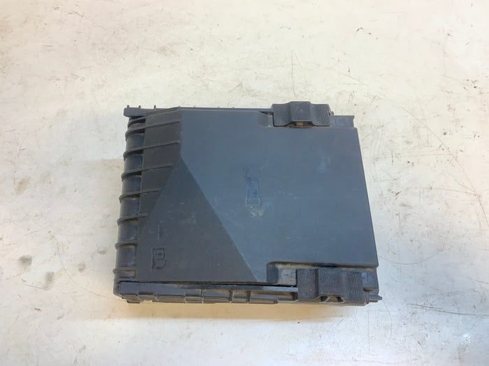 Audi 8U Q3 Engine Bay Fuse Box 3C0937125A