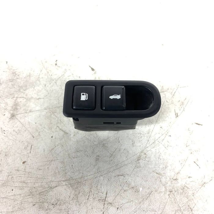 Hyundai BK1/BK2 Genesis Coupe Fuel Door/Trunk Button