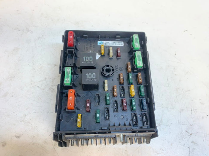 Audi 8U Q3 Engine Bay Fuse Box 3C0937125A