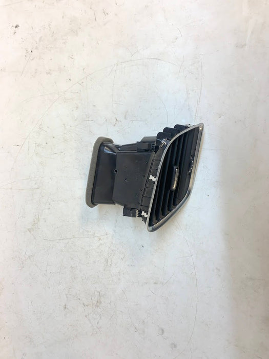 Audi 8U Q3 Right/Passenger Side Dashboard Vent 8U1820902