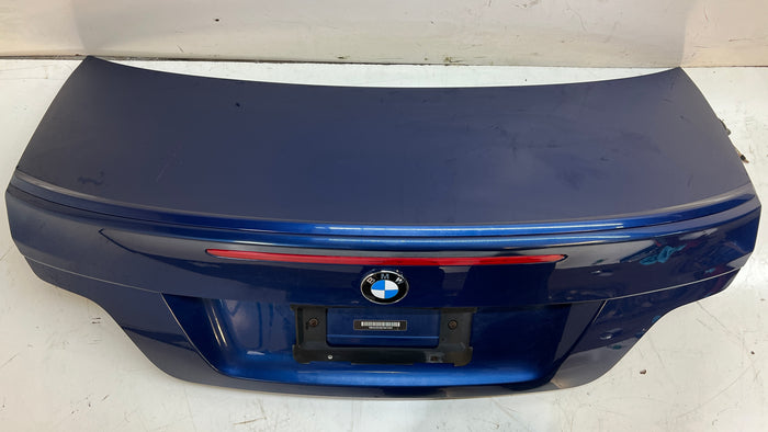 BMW E82 1 Series Trunk Lid W/ M Sport Spoiler Le Mans Blue (381) 41627252209