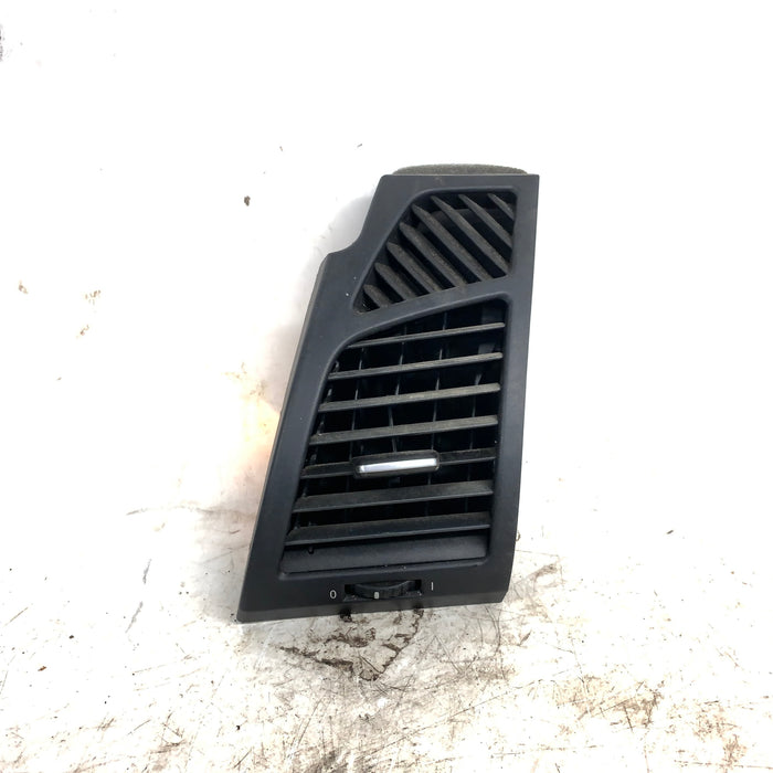 BMW E82 E88 128i 135i Left/Driver Side Dashboard Air Vent 7059187