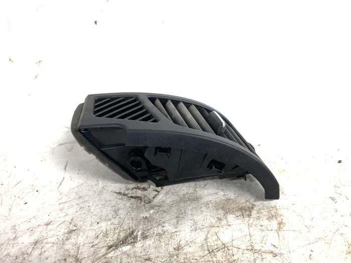 BMW E82 E88 128i 135i Left/Driver Side Dashboard Air Vent 7059187