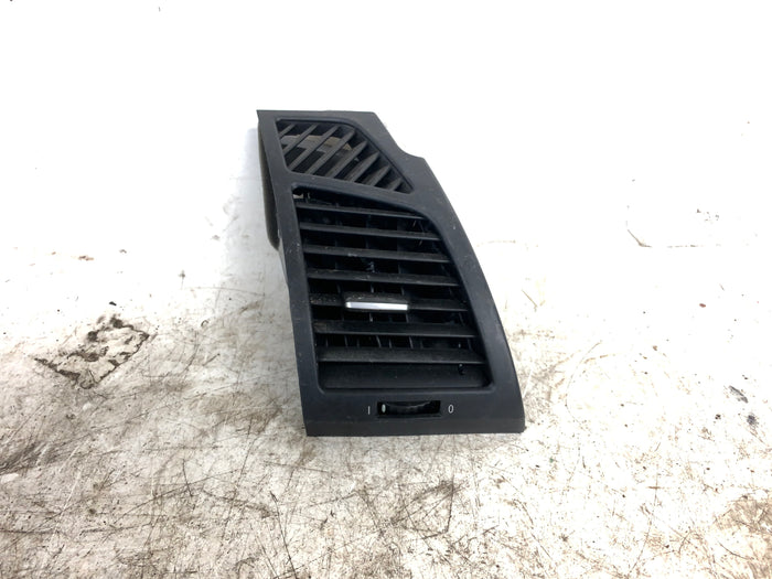 BMW E82 E88 128i 135i Right/Passenger Side Dashboard Air Vent 7059188