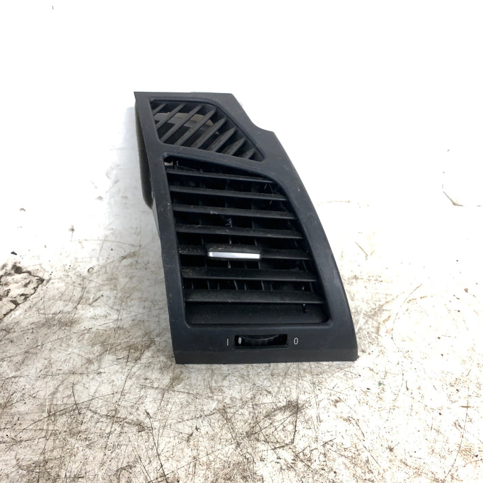 BMW E82 E88 128i 135i Right/Passenger Side Dashboard Air Vent 7059188