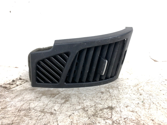 BMW E82 E88 128i 135i Right/Passenger Side Dashboard Air Vent 7059188