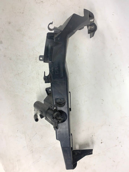 BMW E90 E91 3 Series LCI Right/Passenger Side Headlight Bracket 51647138402