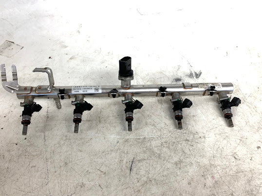 Audi 8V RS3 DAZA Low Pressure Fuel Rail W/Fuel Injectors 07K133681B