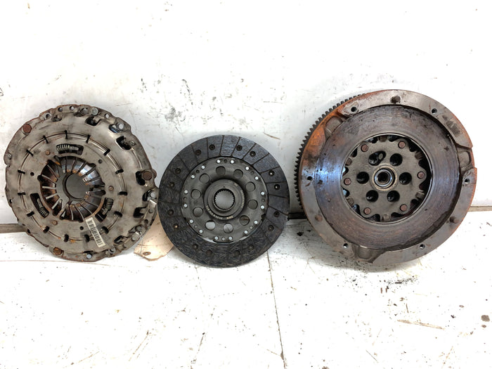 BMW E82 E88 135i N55 Dual Mass Flywheel W/Clutch & Pressure Plate 8619872/7640733