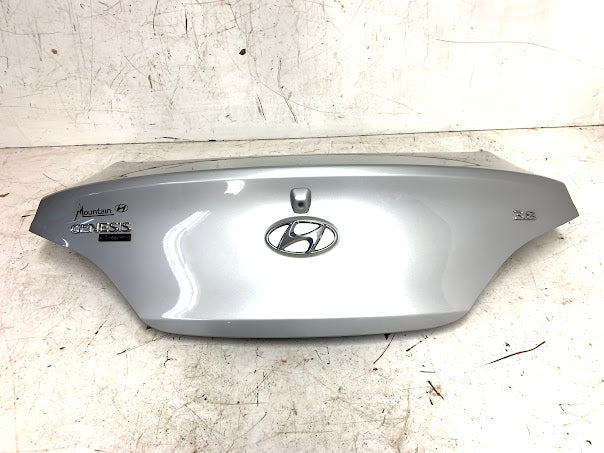 Hyundai BK1/BK2 Genesis Coupe Trunk Lid W/Reverse Camera Platinum Silver (Y6S)