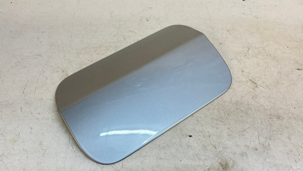 BMW F30 FUEL DOOR GLACIER SILVER METALLIC (A83)