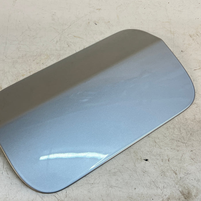 BMW F30 FUEL DOOR GLACIER SILVER METALLIC (A83)