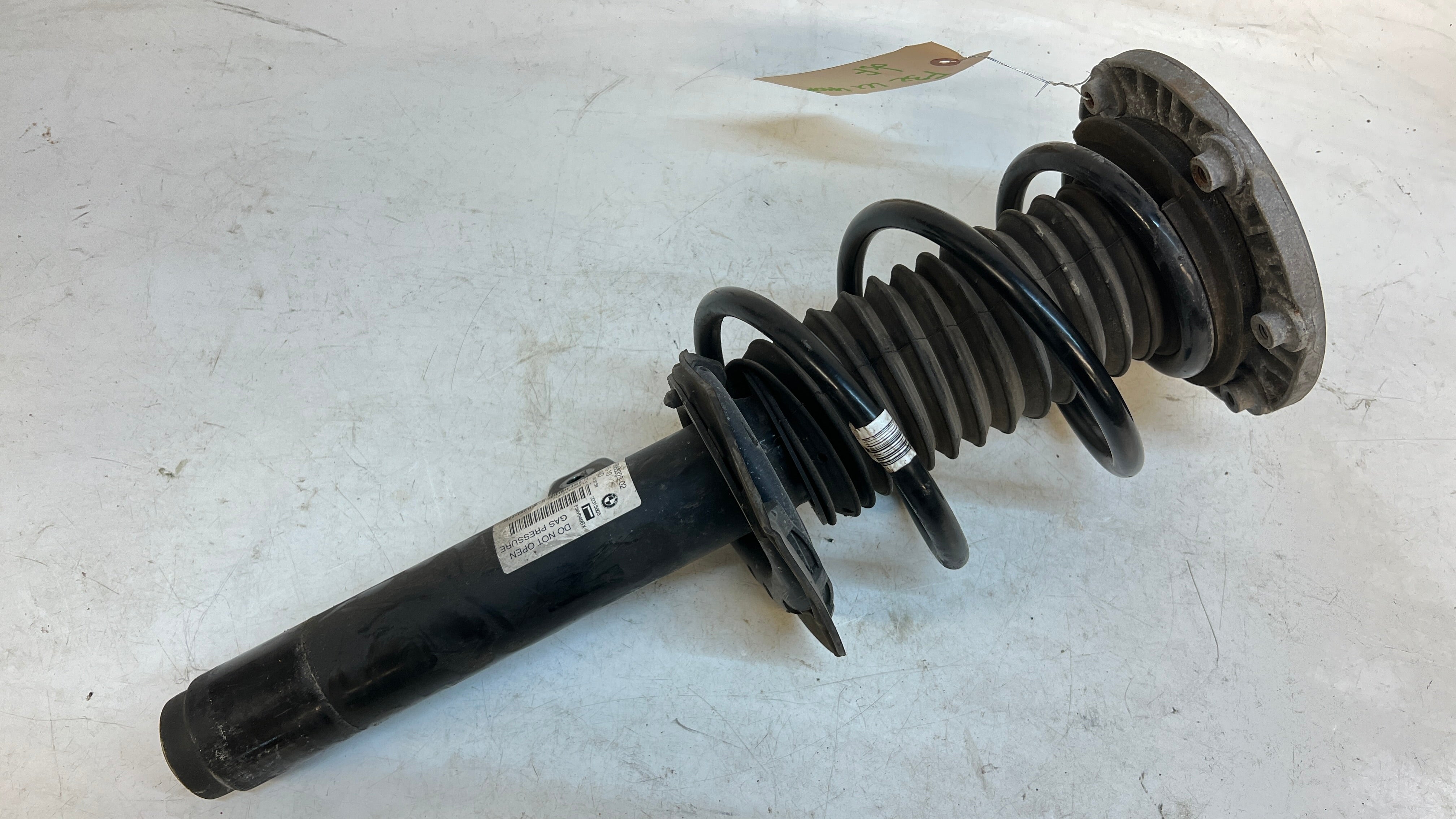 BMW F32/F36 LCI AWD FRONT STRUT – Proper Parts Co